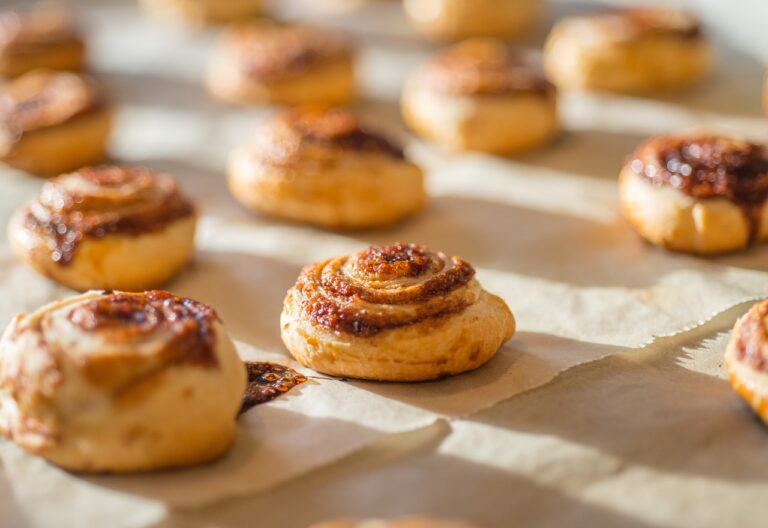 sourdough discard cinnamon rolls